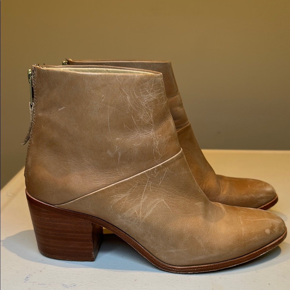 Women's Tan Ankle Boots